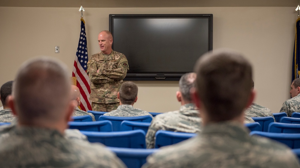 ACC Commander Visits Gowen