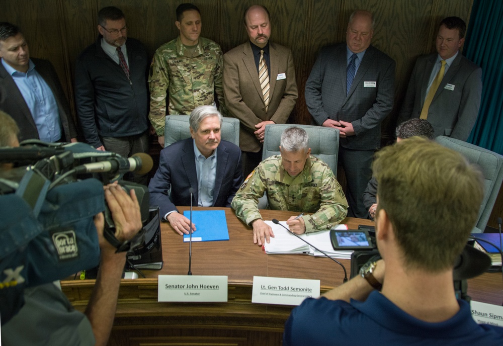 Flood risk reduction project in Minot, North Dakotoa, advances after signing of Chief's Report Flood risk reduction project in Minot, North Dakotoa, advances after signing of Chief's Report