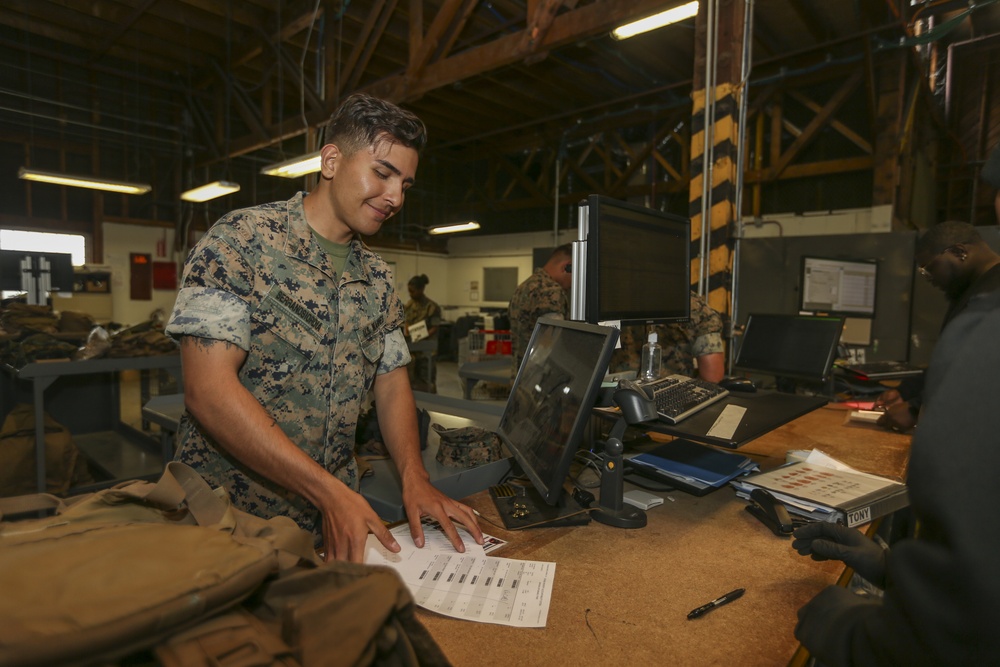 Camp Pendleton Locales: Individual Gear Issue