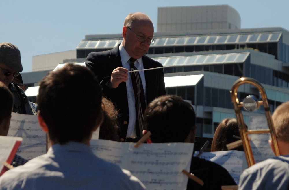 Kimberly High School Band performs aboard USS Wisconsin