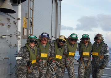 HSC-25, Royal Australian Navy train together