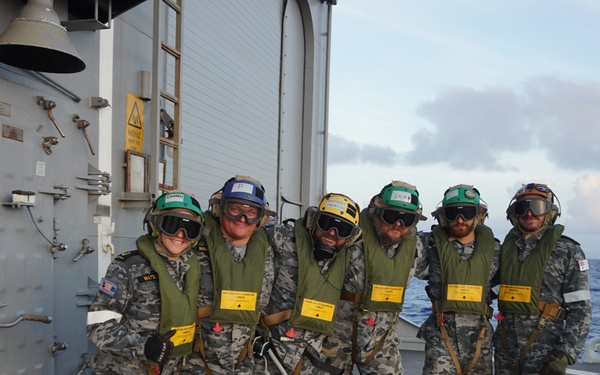 HSC-25, Royal Australian Navy train together