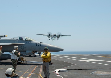 CLDJ tours USS Stennis