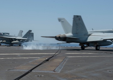 CLDJ tours USS Stennis