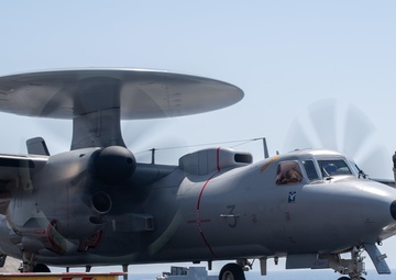 France’s Marine Nationale aircraft carrier FS Charles de Gaulle (R 91) hosts Sailors from the aircraft carrier USS John C. Stennis (CVN 74) while conducting operations at sea