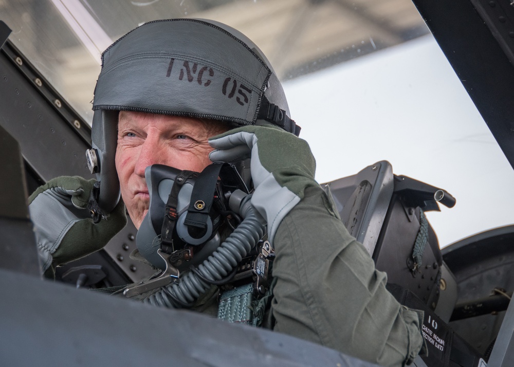 Oklahoma U.S. Rep. Kevin Hern receives an F-16 familiarization flight