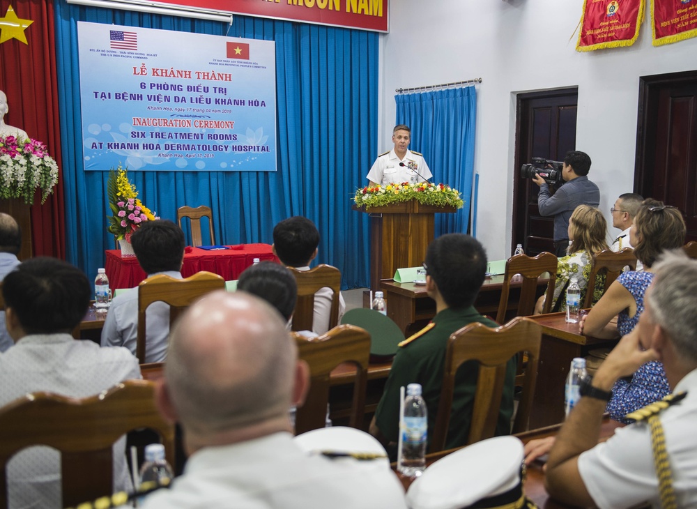 Admiral Phil Davidson Visits Vietnam