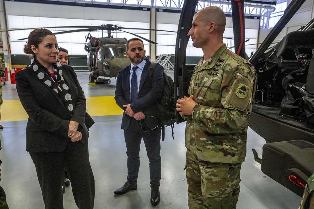 Albanian Minister of Defense visits New Jersey Army National Guard Aviation Facility