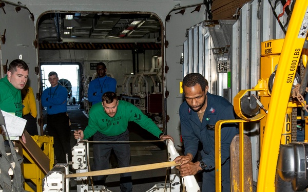 USS Dwight D. Eisenhower (CVN 69)