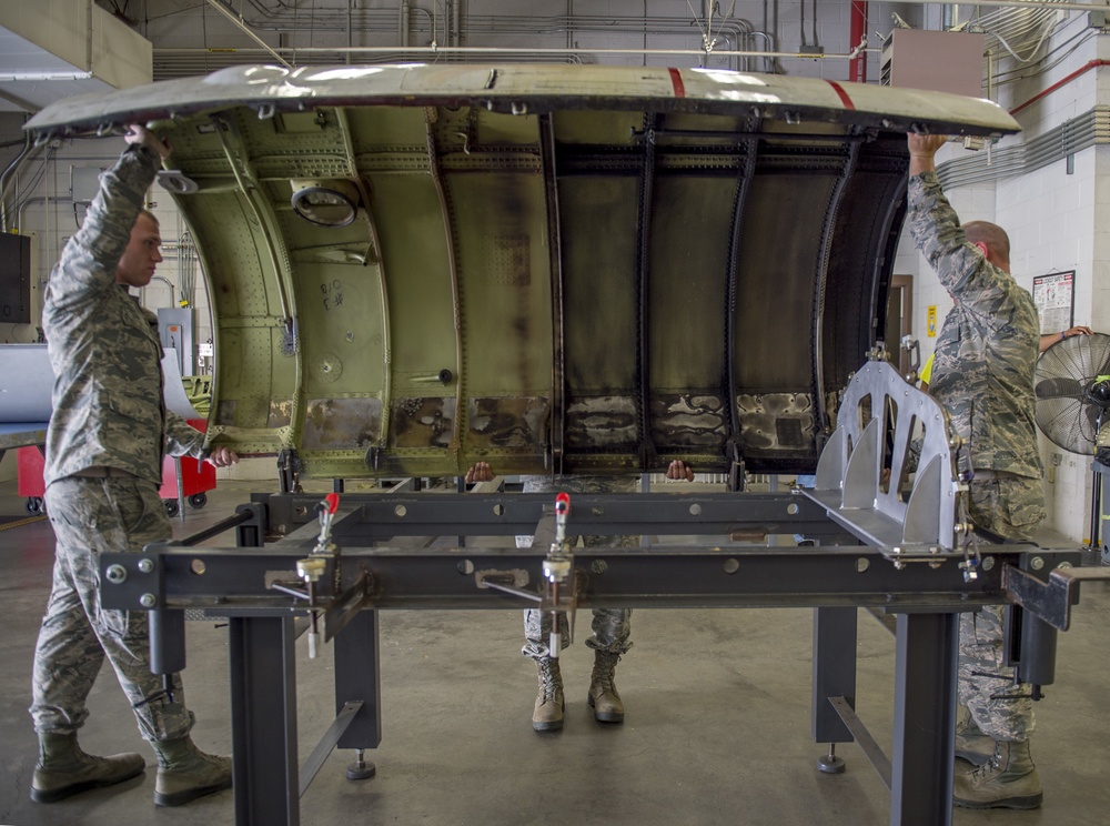 Team JSTARS maintainers design tool saving Air Force estimated $500k yearly