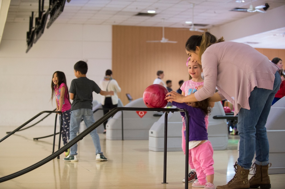A&amp;FRC provides deployed service members’ families fun, food