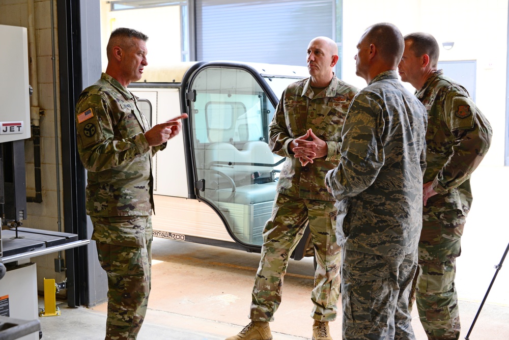 TENNESSEE ADJUTANT GENERAL AND COMMAND CHIEF VISIT MCGHEE TYSON ANG BASE