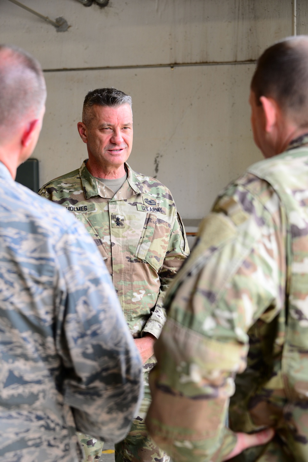 TENNESSEE ADJUTANT GENERAL AND COMMAND CHIEF VISIT MCGHEE TYSON ANG BASE