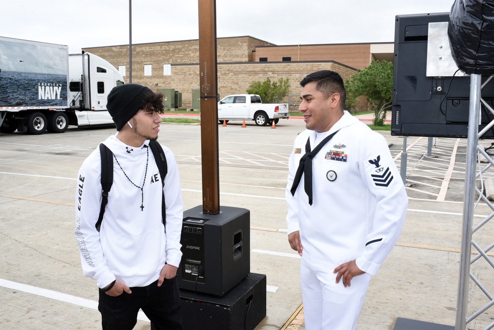 America’s Navy’s Virtual Reality Experience visits Victoria East High School