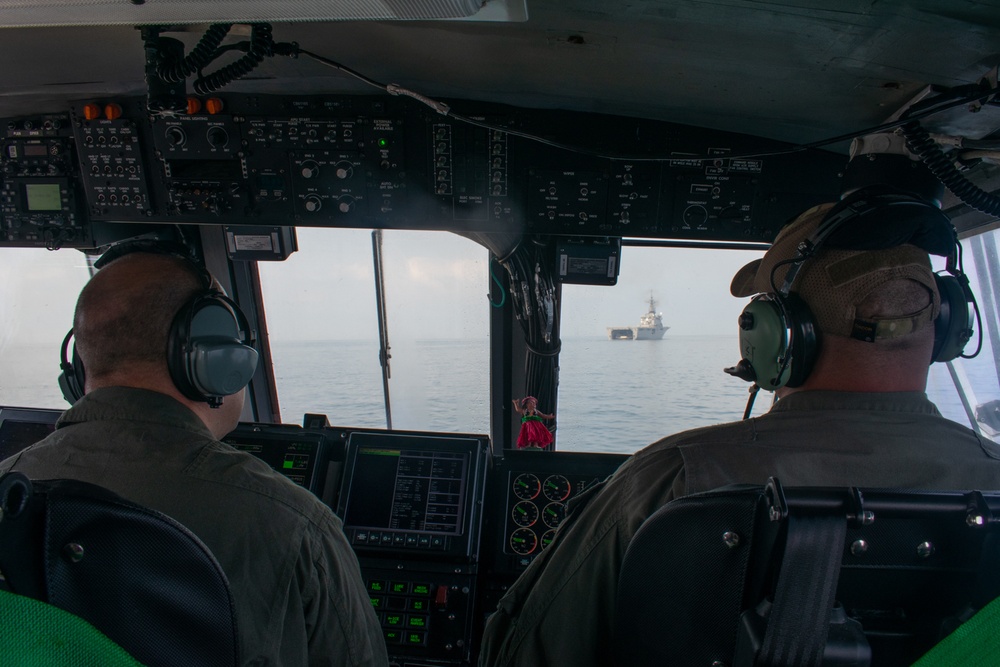 NBU 7 Conducts Bilateral LCAC Training with JMSDF