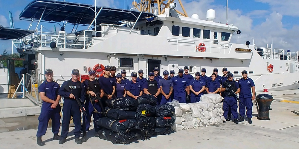 Coast Guard offloads 970 pounds of and 550 pounds of marijuana at Base Miami Beach