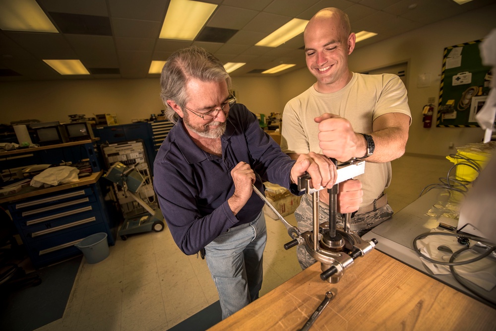 Holloman Solar Observatory: Maintaining world-wide SOONs