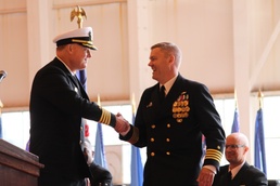 Cox assumes command of NAS Patuxent River