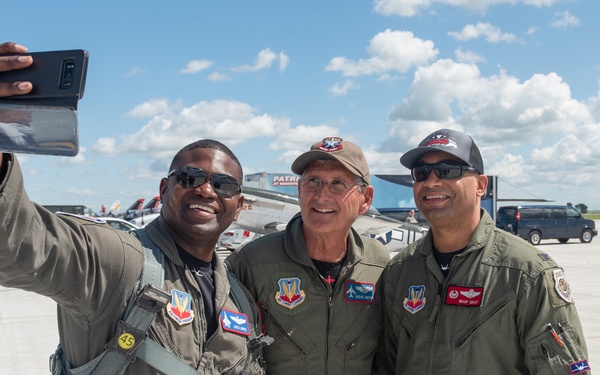F-22 Demo Team brings thunder over the Bay