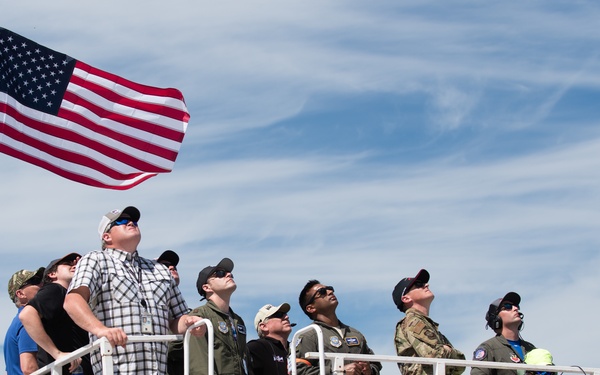 F-22 Demo Team brings thunder over the Bay