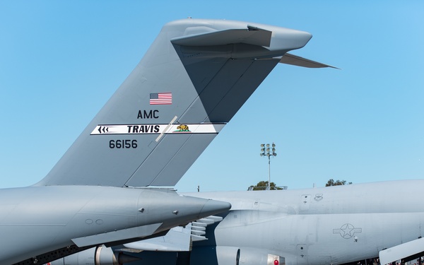 F-22 Demo Team brings thunder over the Bay