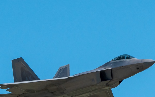 F-22 Demo Team brings thunder over the Bay