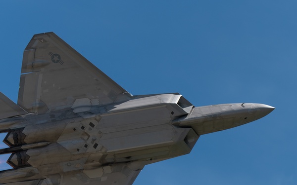 F-22 Demo Team brings thunder over the Bay
