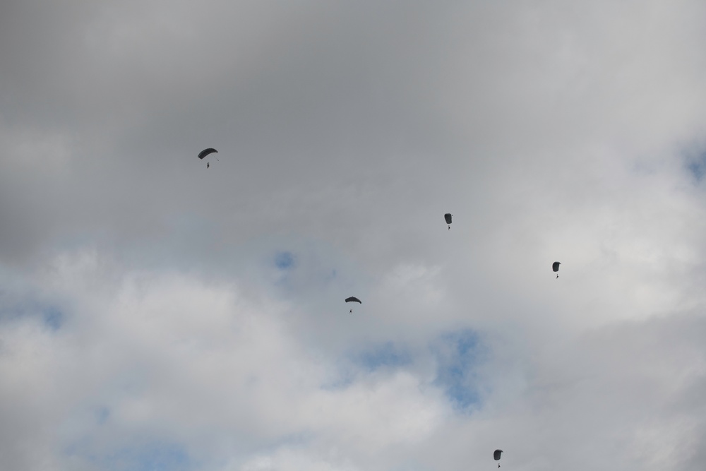 24th SOW commander relinquishes command, performs military free fall jump