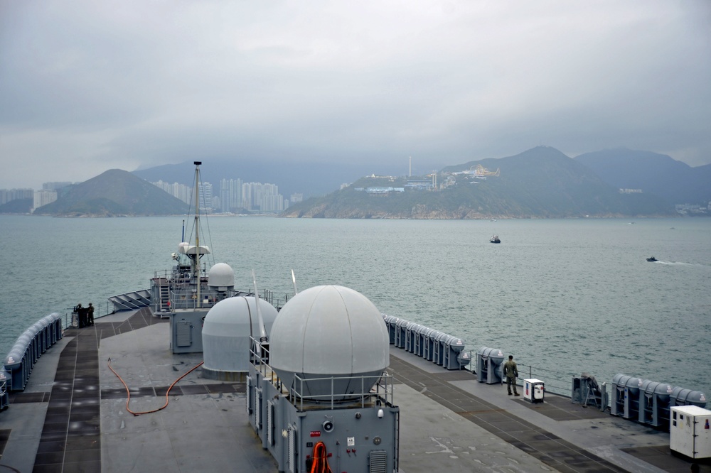 USS Blue Ridge and 7th Fleet Staff Arrive in Hong Kong
