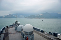 USS Blue Ridge and 7th Fleet Staff Arrive in Hong Kong