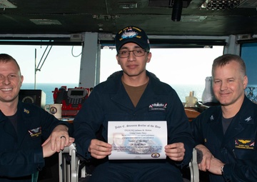 U.S. Sailor receives Sailor of the Day award