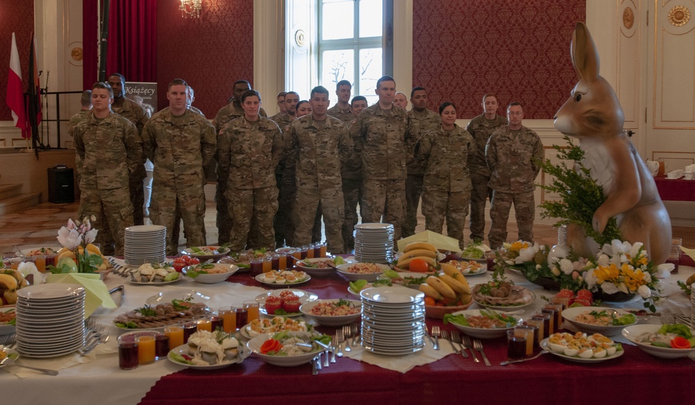 HHC, 1/1 Troops celebrate Easter with Polish allies