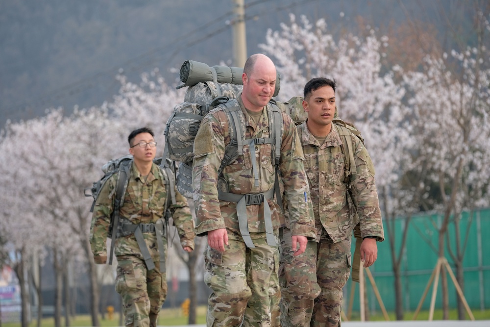 Camp Casey Soldiers Conduct Team Morning PRT