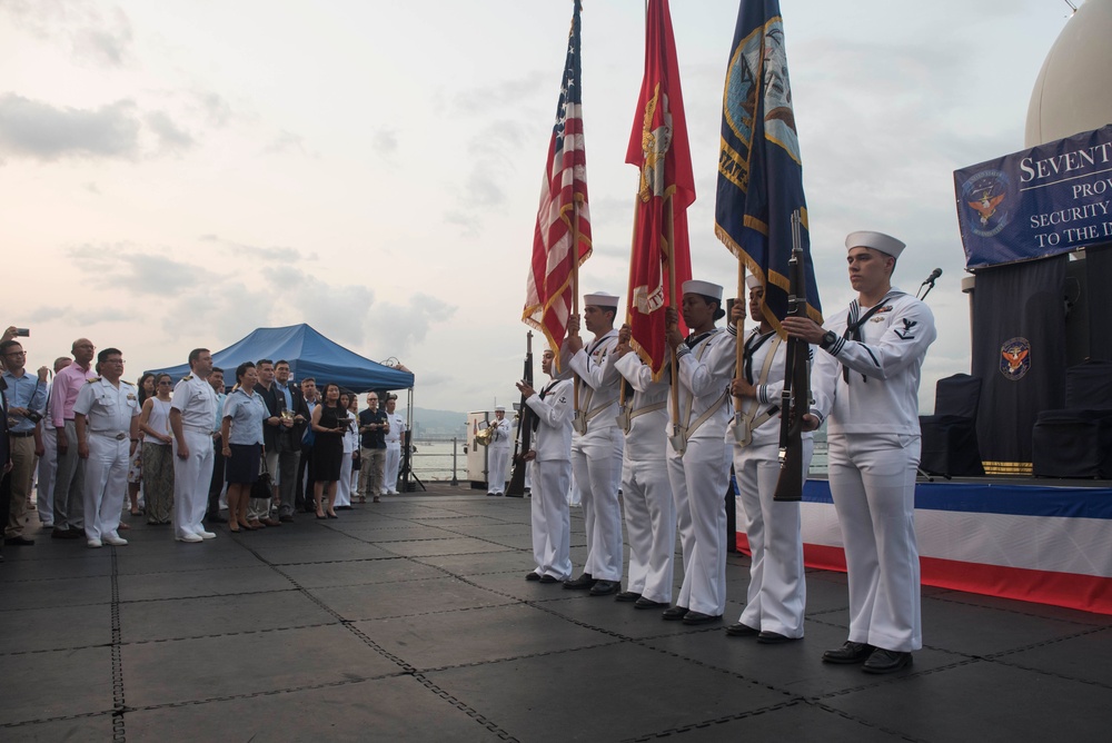 U.S. 7th Fleet leadership meet with dignitaries and officials aboard the U.S. 7th Fleet‘s flagship USS Blue Ridge in Hong Kong.