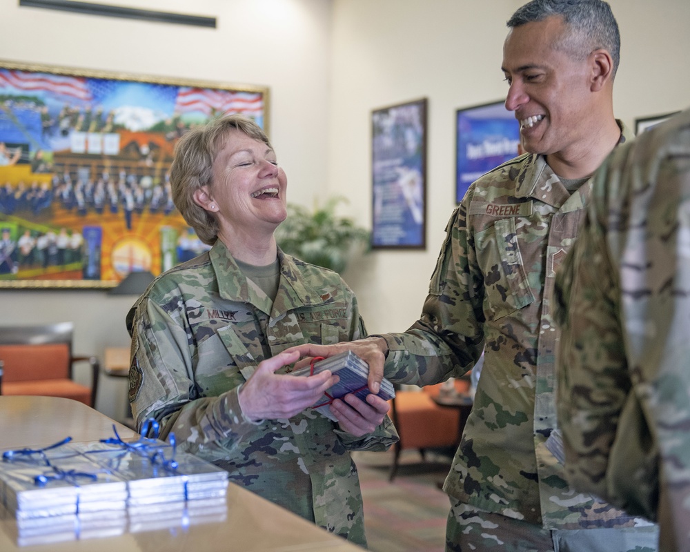 AMC/CC Visits Travis AFB