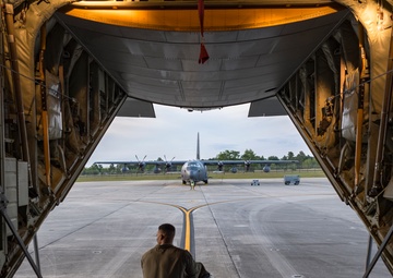 Rescue Airmen fly through FT 19-04