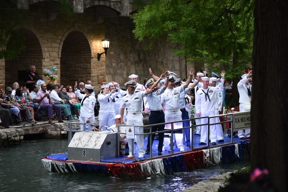Sea Services participate in Texas Cavaliers River Parade