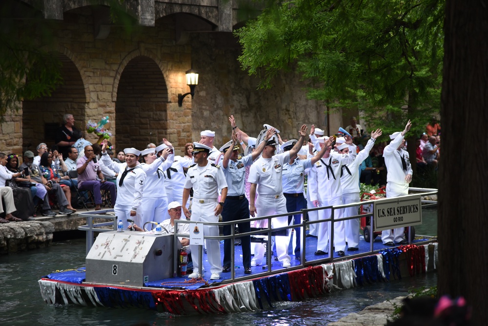 Sea Services participate in Texas Cavaliers River Parade