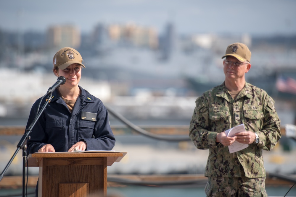 Makin Island holds an Easter celebration on the ship’s flight deck.