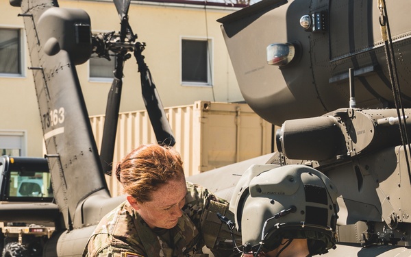 Montessori School, Ergersheim, Germany visitis the 1st Combat Aviation Brigade