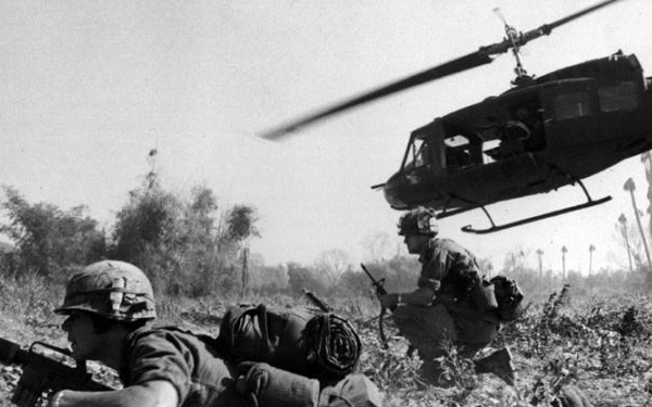 Army Maj. Bruce Crandall, UH-1D, Vietnam, Ia Drang