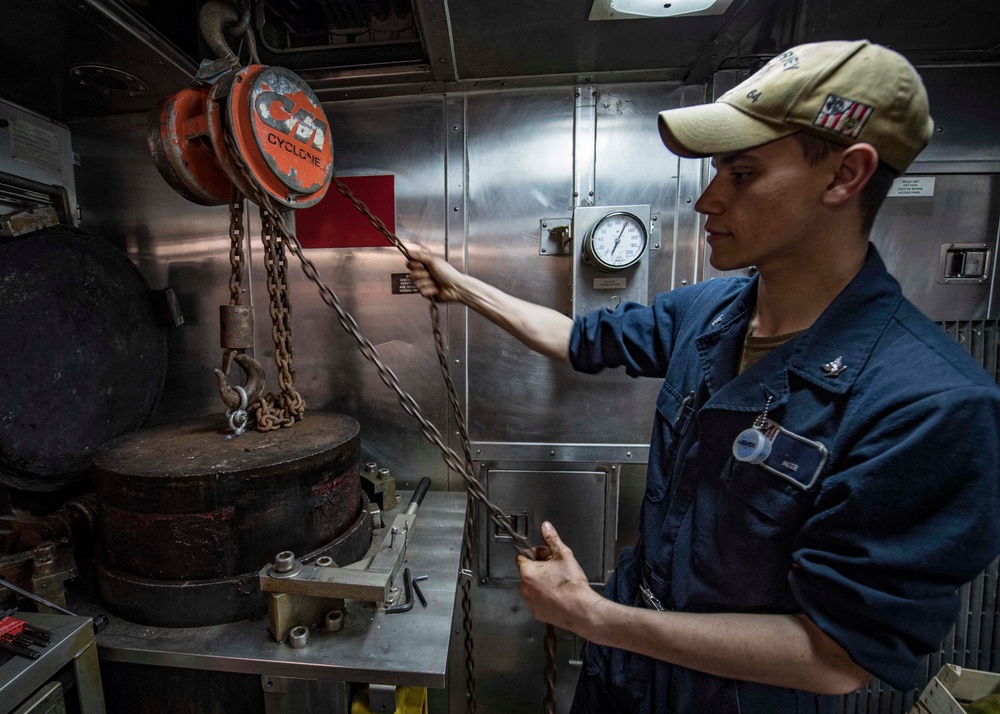 USS Carney (DDG 64)