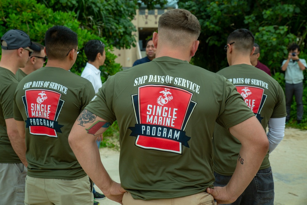 31st MEU Marines add muscle for Kanna Beach clean-up with SMP