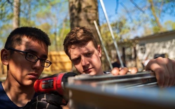 For The Fallen: Sailors Lend a Hand