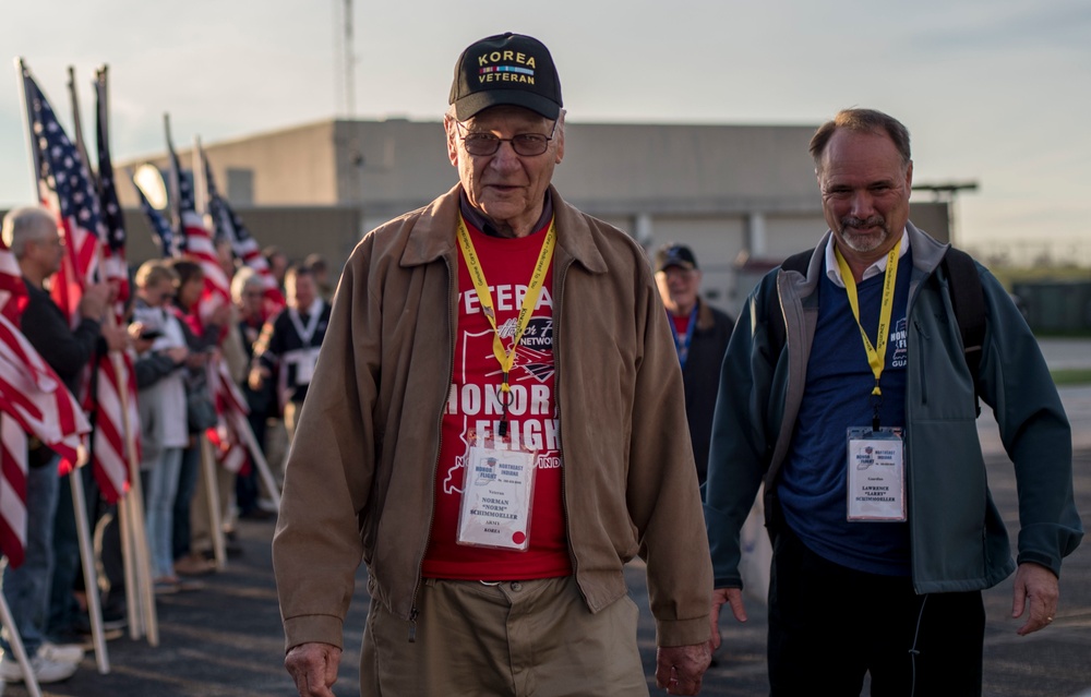 122nd Fighter Wing hosts Honor Flight #31