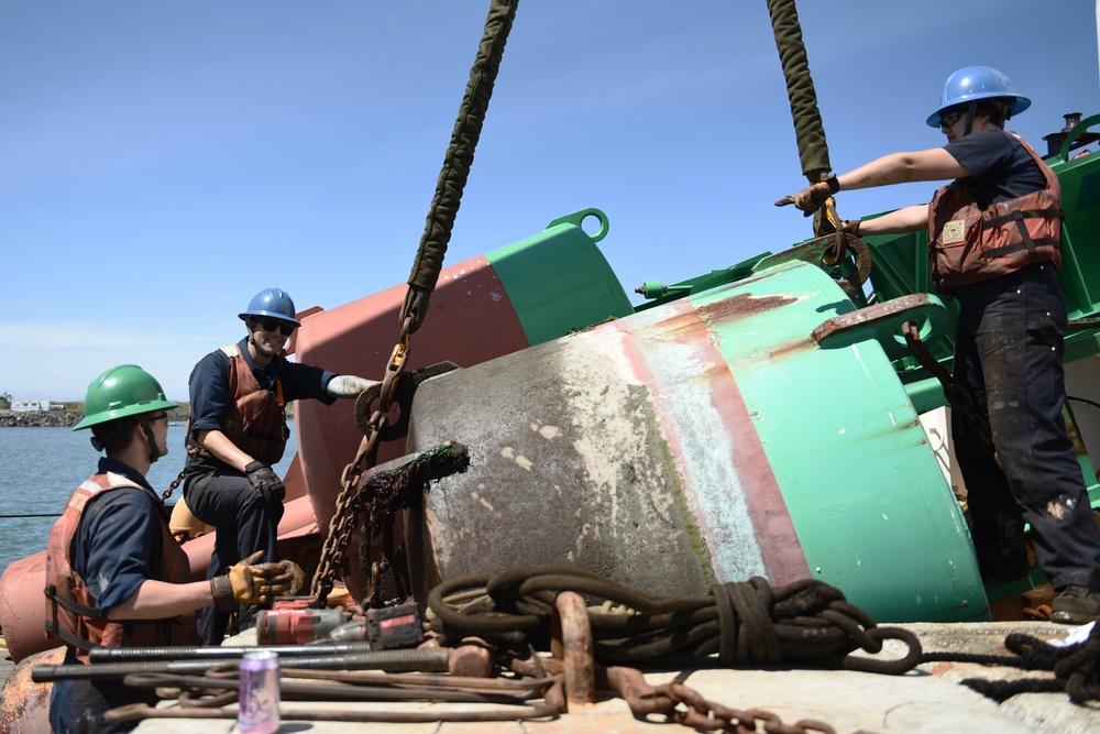 Coast Guard Cutter Aspen crew recovers buoy off the coast of Humboldt Bay