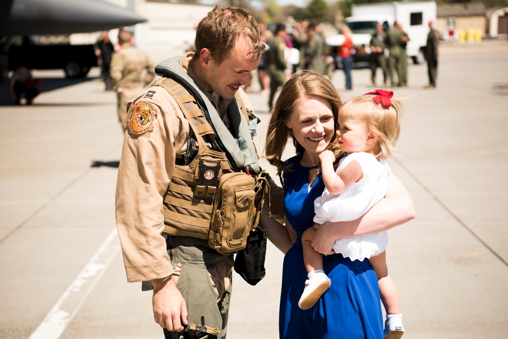 391st Fighter Squadron return from deployment