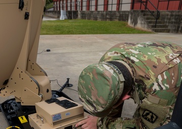 Signal Soldiers Practice Shooting Satellite