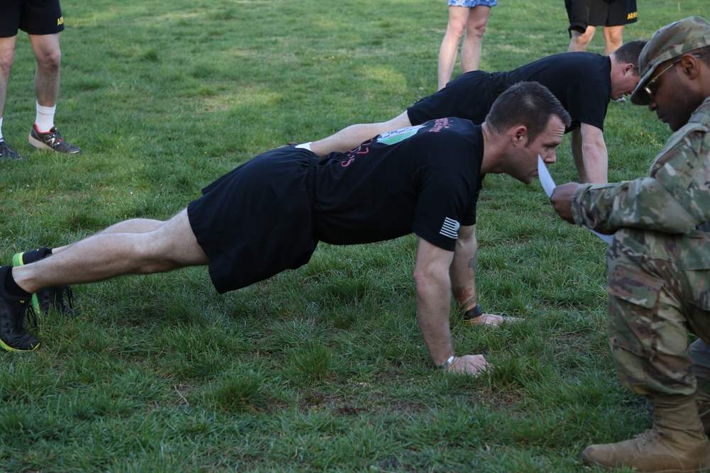 First ID Soldiers conduct ACFT in Poland