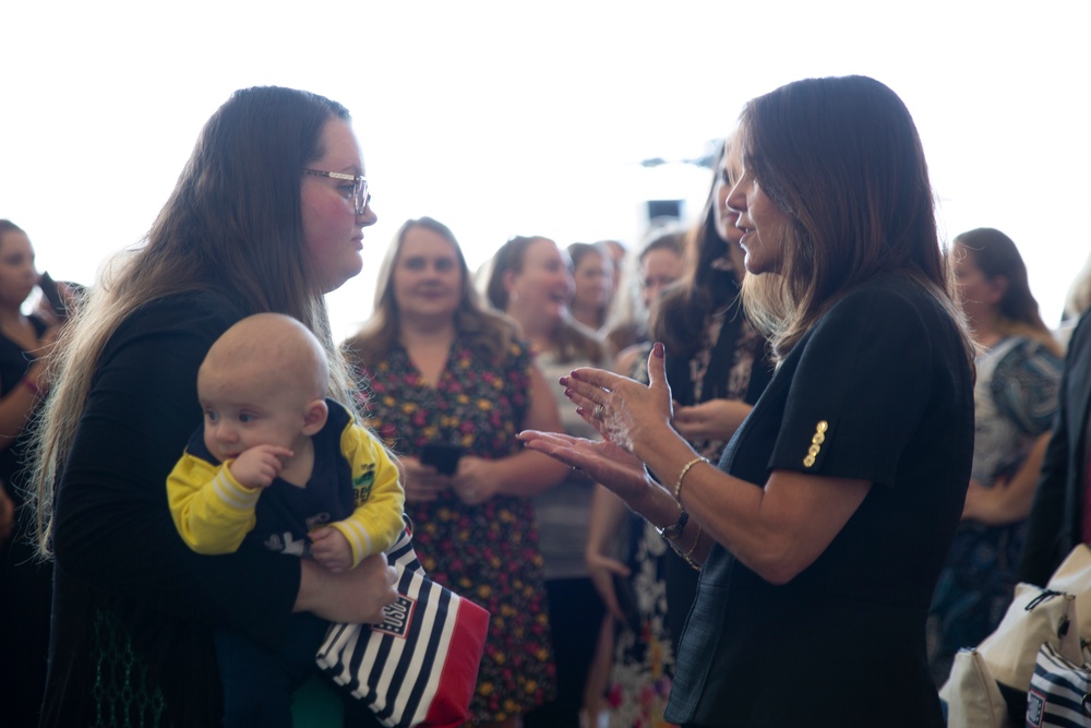 Mrs. Pence honors military spouses